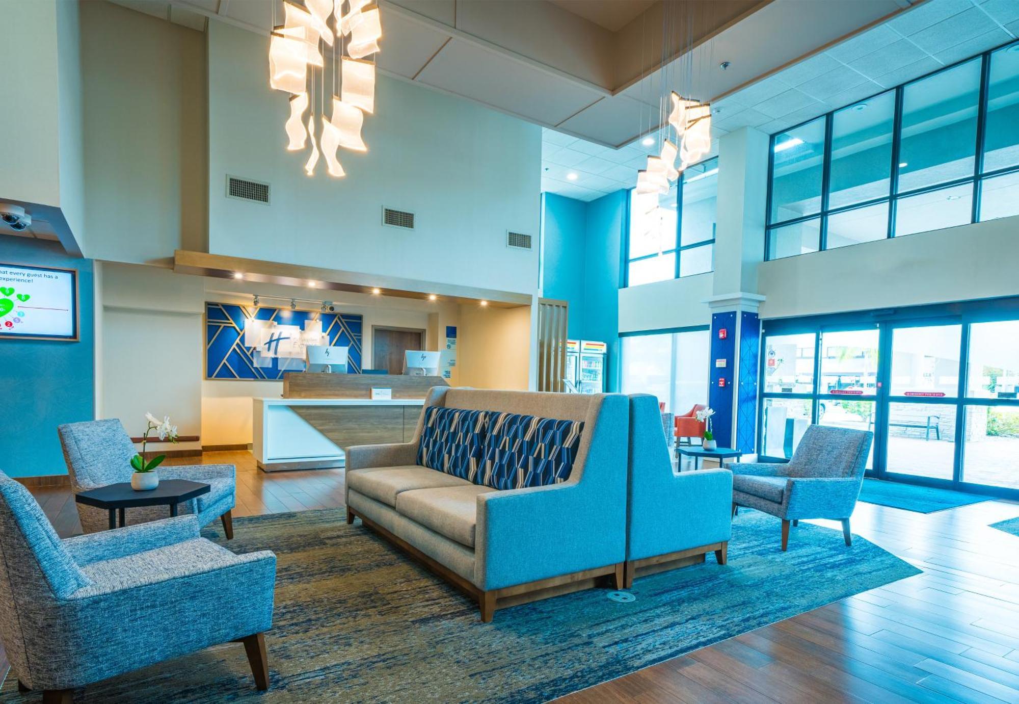 Holiday Express & Tampa-oldsmar By Ihg